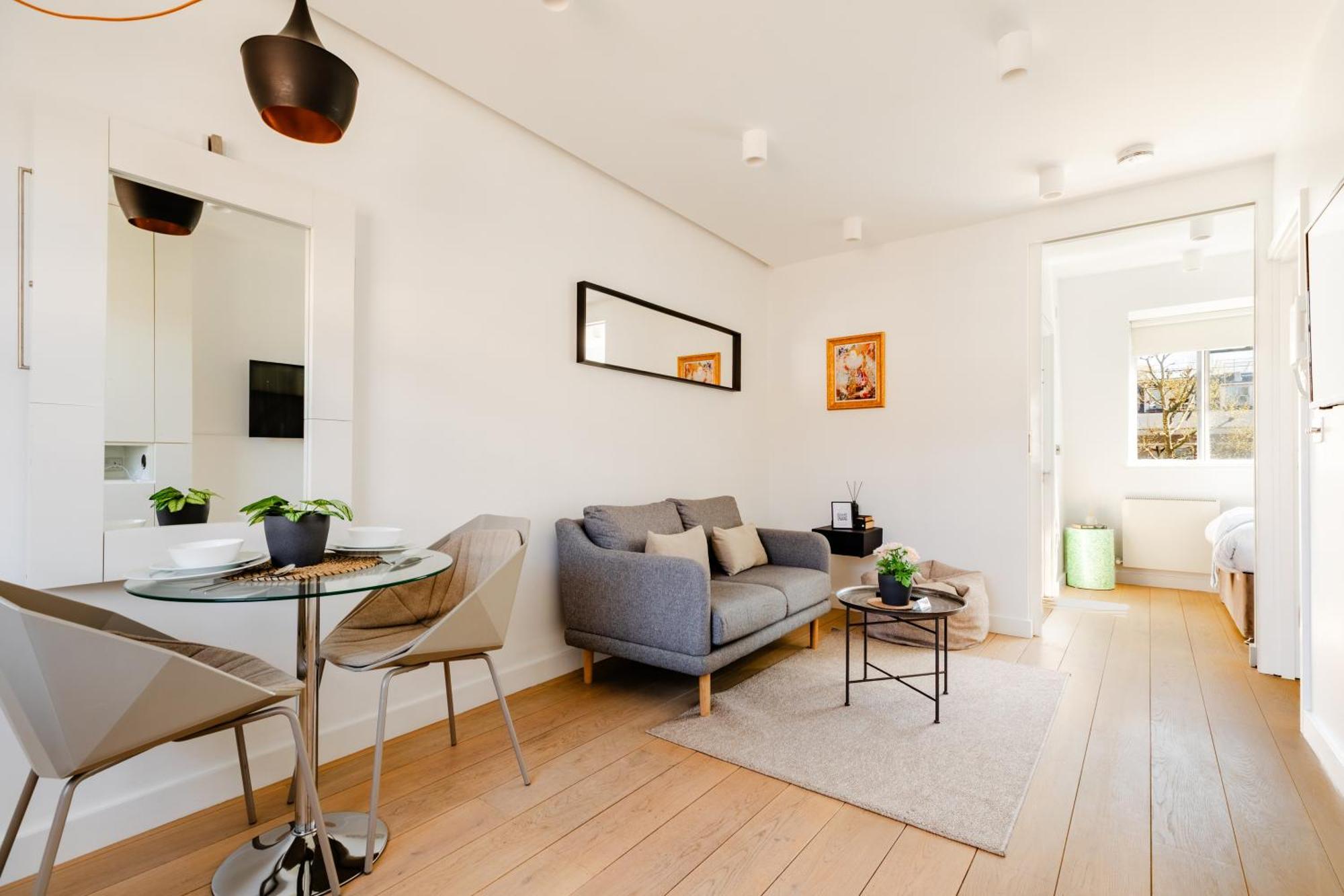 Stayinn Soho Apartments Лондон Екстериор снимка