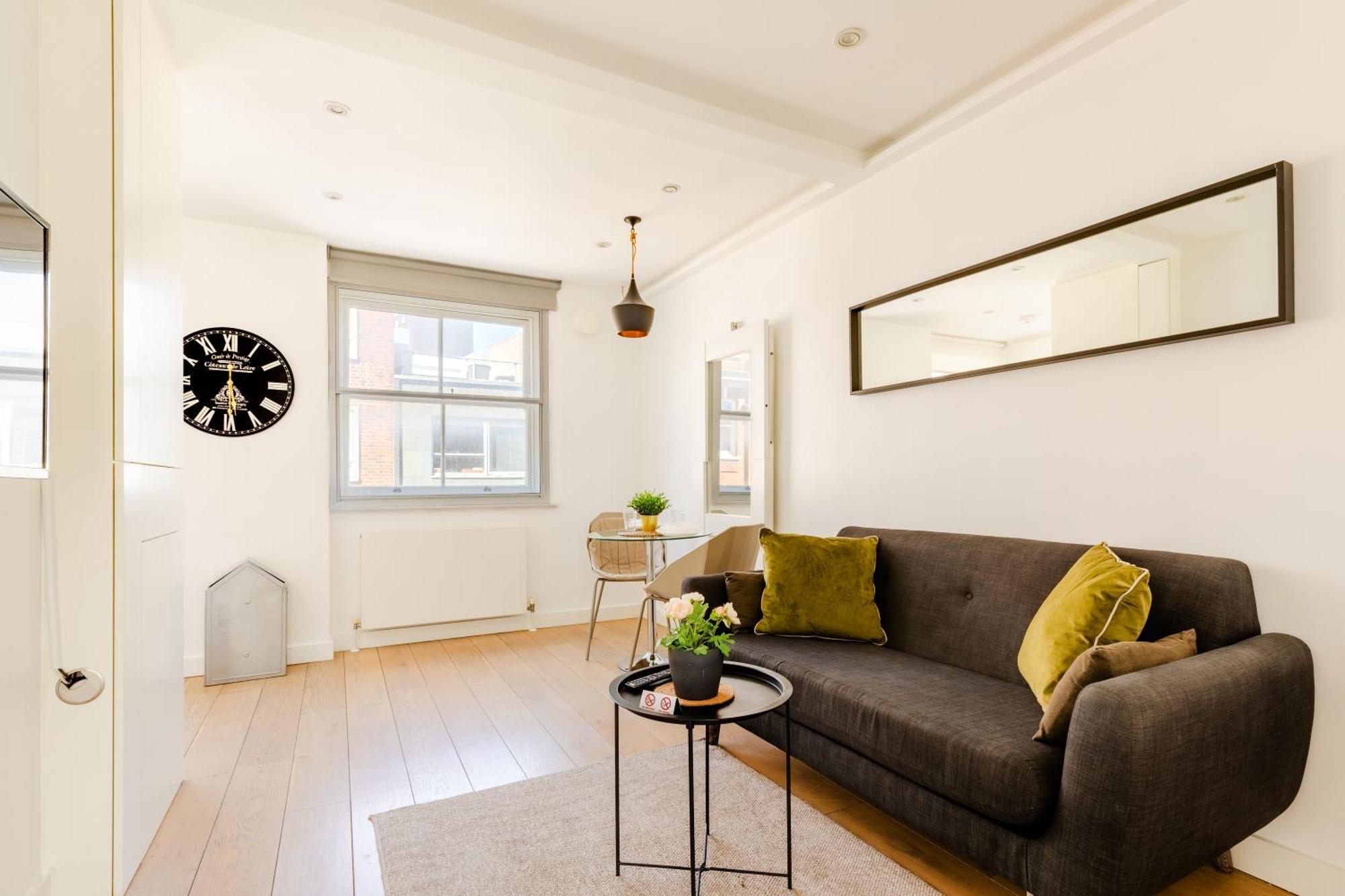Stayinn Soho Apartments Лондон Екстериор снимка
