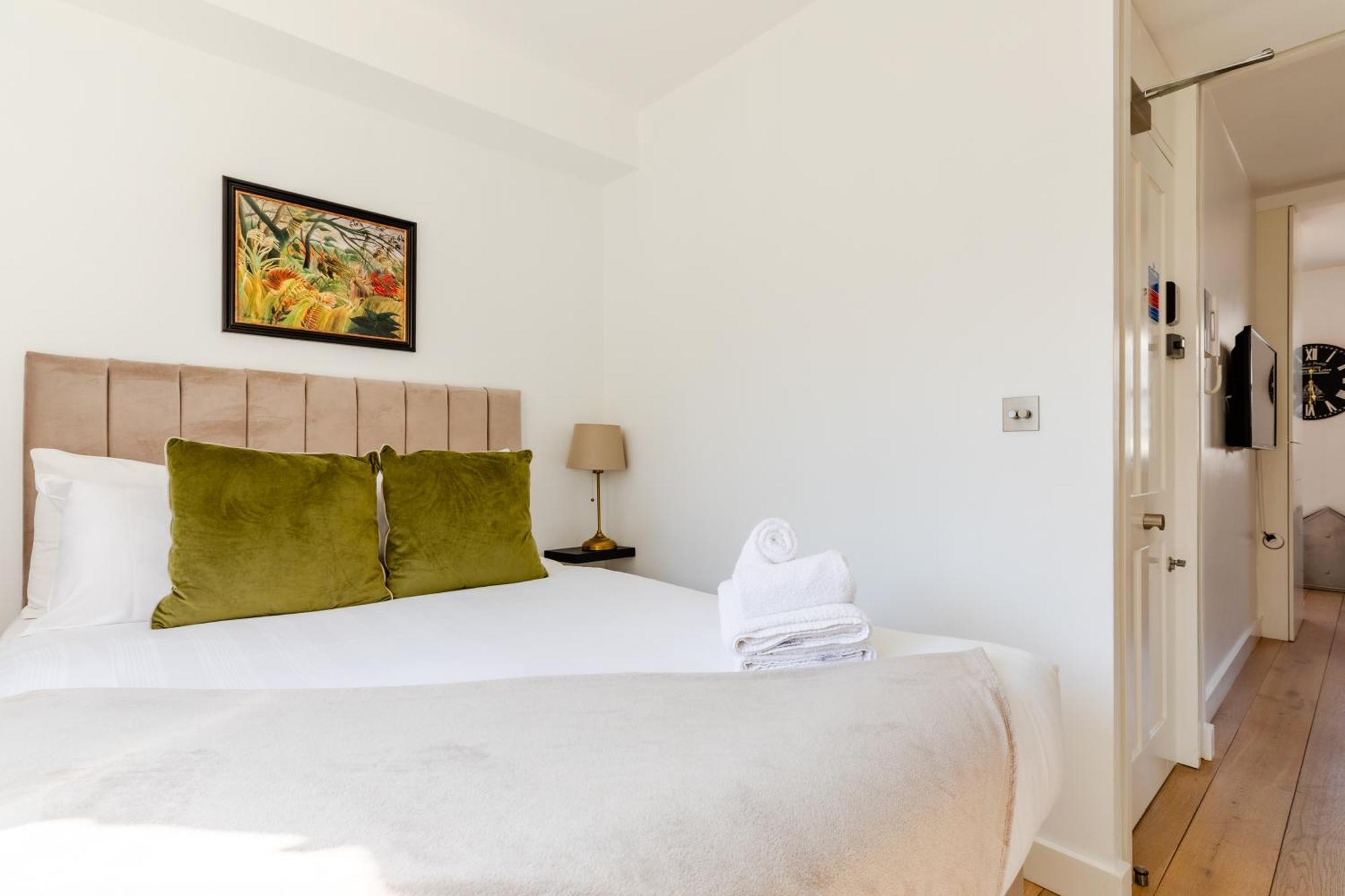 Stayinn Soho Apartments Лондон Екстериор снимка